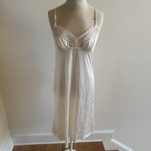 VTG Vassarette Full Slip Dress Womens 36/28" Cream Floral Lace Feminine Sheer - Picture 9 of 13